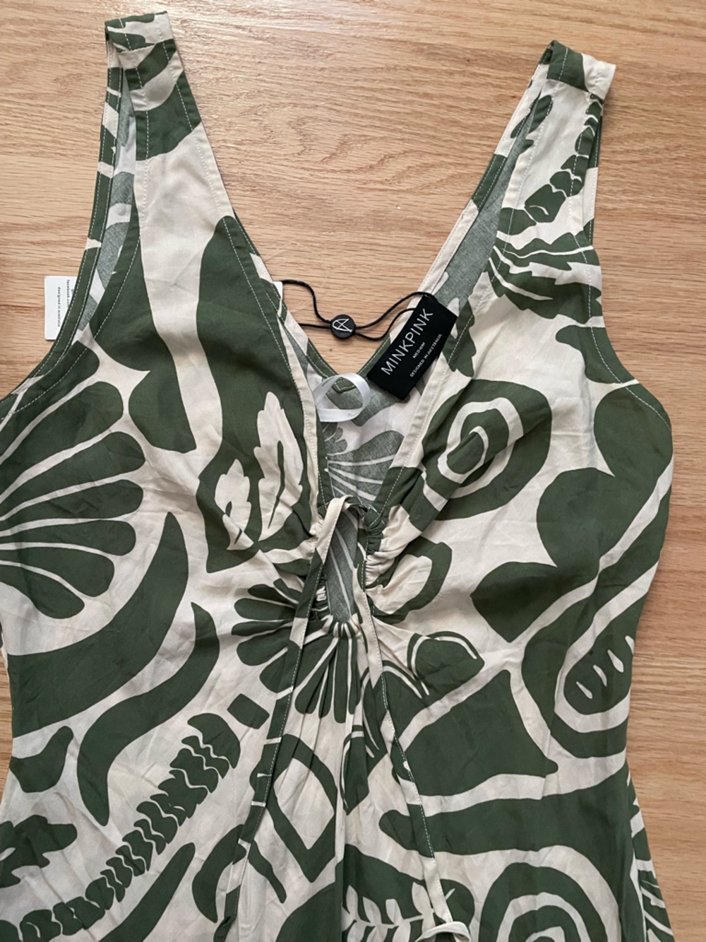 Green and White Tropical Print Maxi Dress with keyhole front - Picture 2 of 7